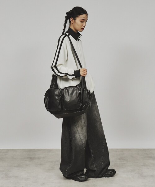 新品未使用✨タケオキクチ ボディバッグ ダブルファスナー ブラック ダブルポケットビッグショルダーバッグ（ショルダーバッグ