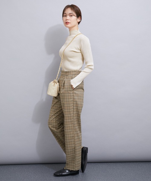 le cercle ADAM ET ROPE'(ルセルクルアダムエロペ)の「メランジタートルニット(ニット/セーター・レディース・ホワイト系その他2/ブラック系その他/カーキ/ベージュ系その他/ボルドー・FREE)」の22枚目の写真
