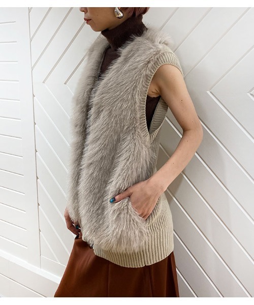 専用‼️ガレナ フェイクファー エコファー パール付き ジレ ベスト GALENA GRACE CONTINENTAL GALENA/ガレナの パール付きファーニットベスト