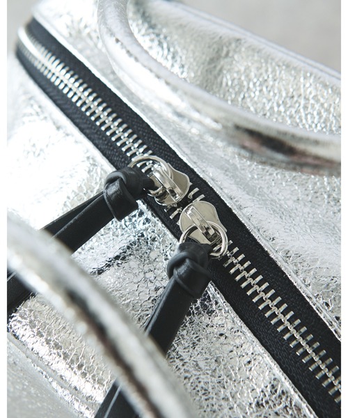 un dix cors(アンディコール)の「キューブボックスメタリック2WAYバッグ(ショルダーバッグ・レディース・ブラック/シルバー・FREE)」の16枚目の写真