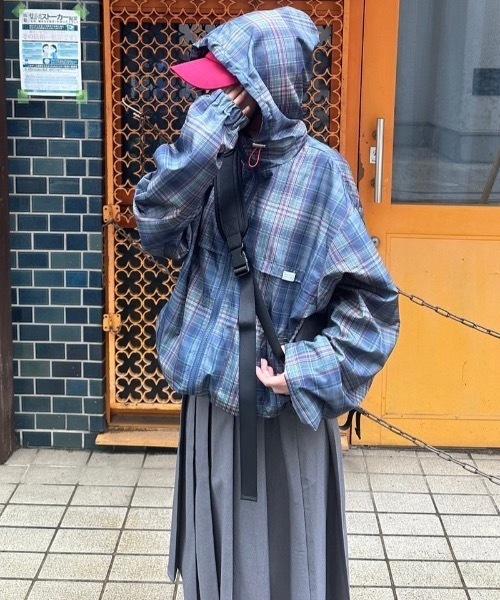 nemne store(ネンネストア)の「【keel】チェックナイロンテックブルゾン(ブルゾン・レディース・ネイビー/ボルドー/ブルー/ピンク系/ブルー系・SMALL/MEDIUM)」の16枚目の写真