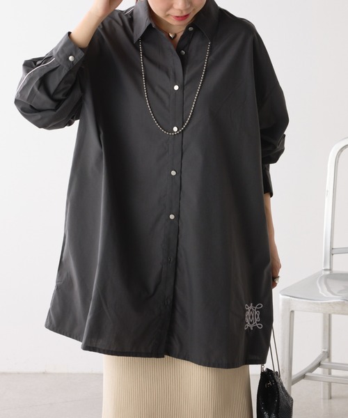 NUNIFE(ユニフィー)の「【UNISEX】袖パイピングシャツ(シャツ/ブラウス・レディース・ブラック/ブルー/ライトグレー・FREE)」の6枚目の写真