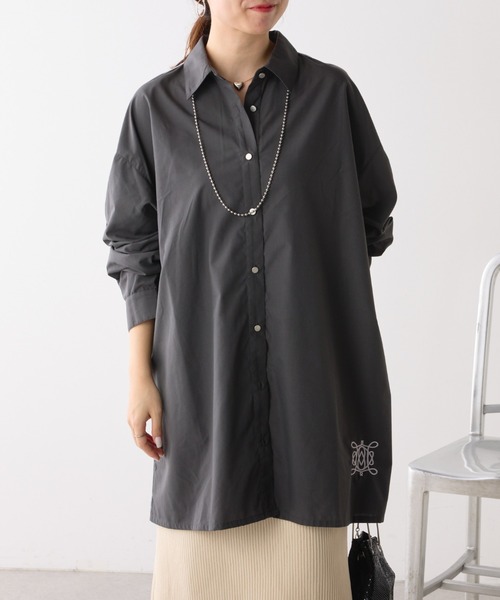 NUNIFE(ユニフィー)の「【UNISEX】袖パイピングシャツ(シャツ/ブラウス・レディース・ブラック/ブルー/ライトグレー・FREE)」の7枚目の写真