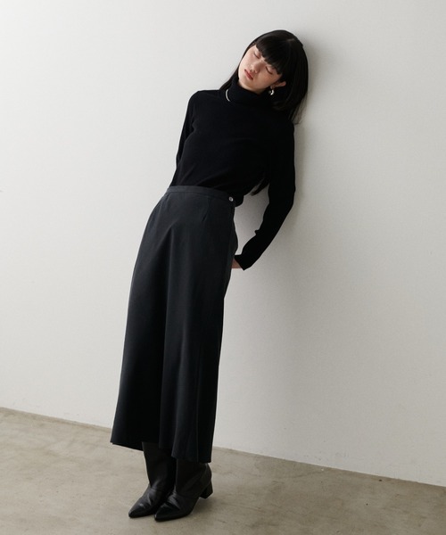 LARUTA(ラルータ)の「【LARUTA】ポプリンとろみナロースカート(スカート・レディース・キャメル/ベージュ/カーキ/ブラック・LARGE/MEDIUM)」の7枚目の写真