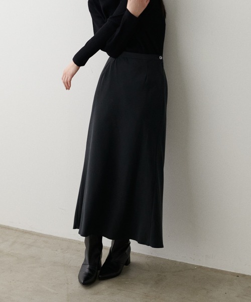 LARUTA(ラルータ)の「【LARUTA】ポプリンとろみナロースカート(スカート・レディース・キャメル/ベージュ/カーキ/ブラック・LARGE/MEDIUM)」の6枚目の写真