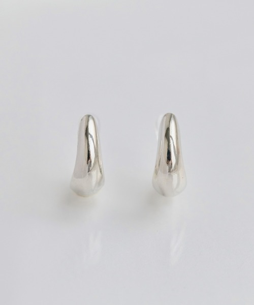 Phoebe（フィービィー）の「【痛くないシリーズ/金属アレルギー対応】ぷっくりモードクリスタルループフィットイヤリング/大ぶり（イヤリング・レディース・シルバー/イエローゴールド/シャンパン・FREE）」の19枚目の写真