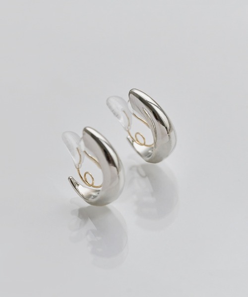 Phoebe（フィービィー）の「【痛くないシリーズ/金属アレルギー対応】ぷっくりモードクリスタルループフィットイヤリング/大ぶり（イヤリング・レディース・シルバー/イエローゴールド/シャンパン・FREE）」の7枚目の写真