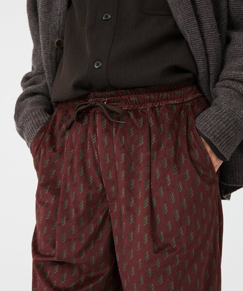JOURNAL STANDARD relume（ジャーナルスタンダード　レリューム）の「ホールパターン イージーパンツ（スラックス・メンズ・キャメル/ボルドー/ネイビー/ブラック・MEDIUM/LARGE）」の4枚目の写真