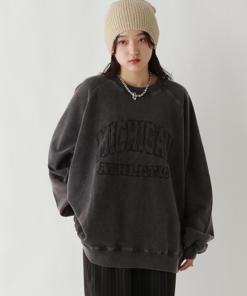 RAGEBLUE（レイジブルー）の「＜選べるMIDDLE&LONG丈＞カレッジロゴ刺繍/ピグメントルーズスウェット（スウェット・レディース・スミクロ/ピンク/ブルー・MEDIUM/LARGE）」の11枚目の写真