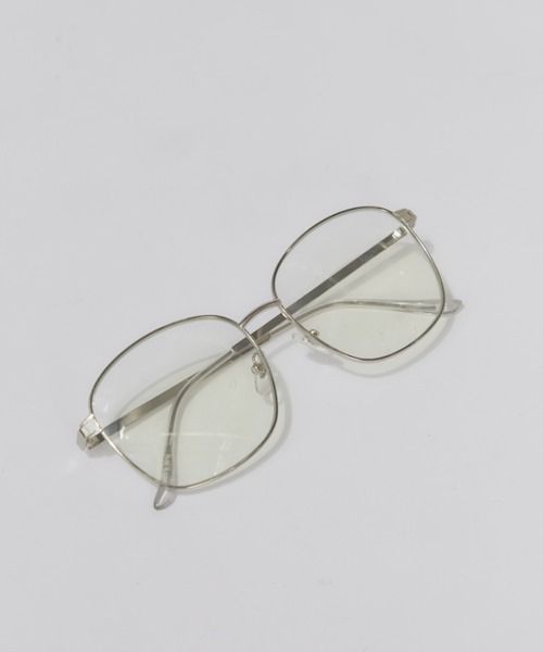 MERLOT（メルロー）の「【UVカット】【ノーズパッド付き】メタルフレームボストンメガネ（メガネ・レディース・シルバー・FREE）」の4枚目の写真