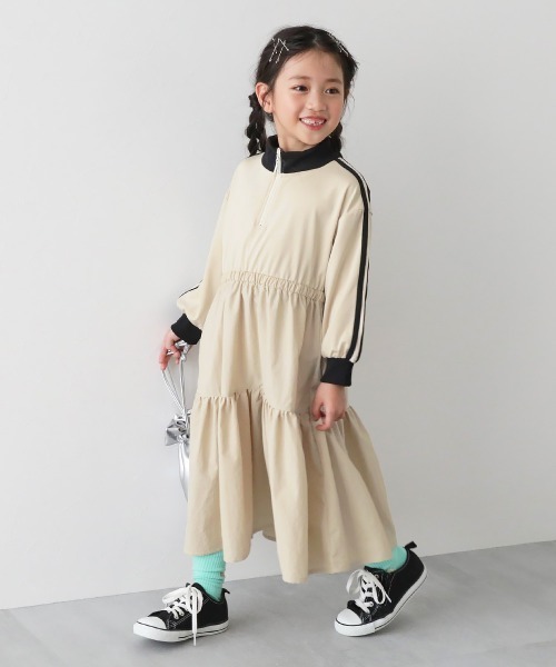 devirock(デビロック)の「サイドライン ハーフジップ トラック ティアードワンピース(ワンピース・キッズ・アイボリー/スミクロ/ブルー系・100cm/110cm/120cm/130cm/140cm/150cm/160cm)」の1枚目の写真