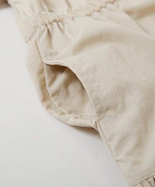 devirock(デビロック)の「サイドライン ハーフジップ トラック ティアードワンピース(ワンピース・キッズ・アイボリー/スミクロ/ブルー系・100cm/110cm/120cm/130cm/140cm/150cm/160cm)」の8枚目の写真