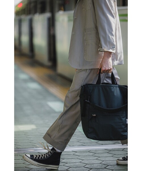 STANDARD SUPPLY(スタンダードサプライ)の「【別注】STANDARD SUPPLY / 2WAY ZIP TOTE(トートバッグ・メンズ・ブラック/グレー・ONE SIZE)」の3枚目の写真