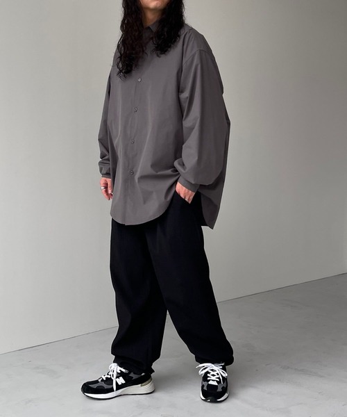 natto（ナット）の「【ユニセックスアイテム】loose silhouette standard shirt / ルーズシルエットスタンダードシャツ（シャツ/ブラウス・メンズ・チャコール/アイボリー/ブルー・FREE）」の9枚目の写真