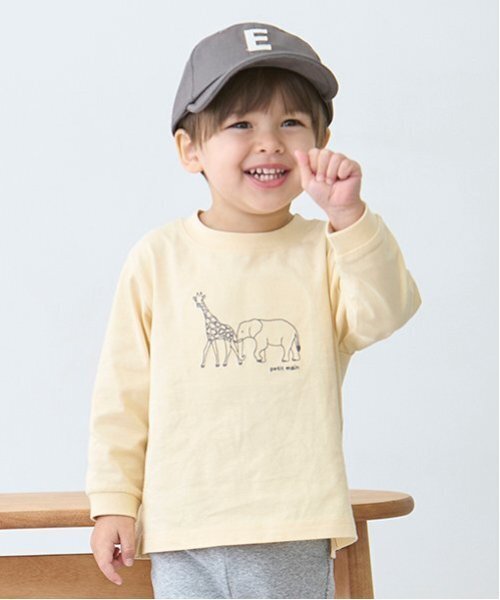 petit main（プティマイン）の「【プティプラ】BOYS長袖Tシャツ（Tシャツ/カットソー・キッズ・ライトグレー/ライトベージュ/カラフル/マルチ/クリーム/グリーン/オフホワイト/レッド/ネイビー/ライトブルー・80ｃｍ/90cm/110cm/100cm/120cm/130cm）」の3枚目の写真