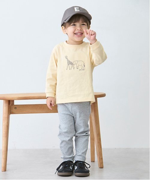 petit main（プティマイン）の「【プティプラ】BOYS長袖Tシャツ（Tシャツ/カットソー・キッズ・ライトグレー/ライトベージュ/カラフル/マルチ/クリーム/グリーン/オフホワイト/レッド/ネイビー/ライトブルー・80ｃｍ/90cm/110cm/100cm/120cm/130cm）」の20枚目の写真