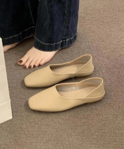 shoes365(シューズスリーシックスファイヴ)の「【SHOES 365】レディースフラットシューズ(その他シューズ・レディース・ベージュ/キャメル/オフホワイト/ブラック・22.5cm/23.0cm/23.5cm/24.0cm/24.5cm/25.0cm)」の15枚目の写真