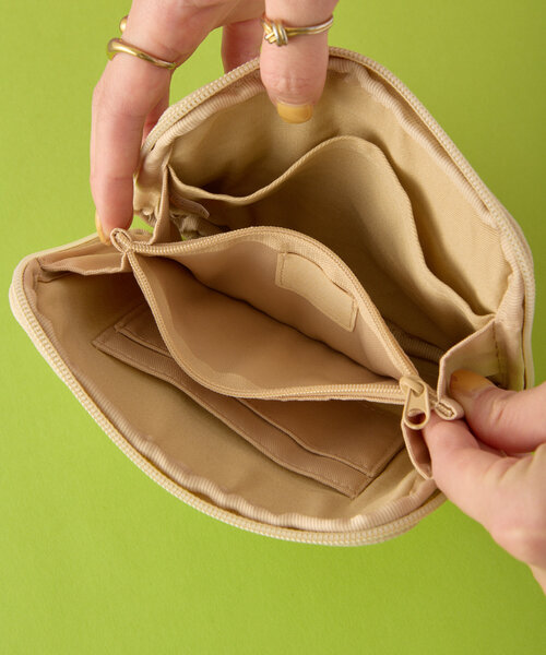 BIRTHDAY BAR（バースデイバー）の「ROMANE BRUNCH BROTHER パスポートポーチ（トラベルグッズ・レディース・グレー/ベージュ・0）」の15枚目の写真