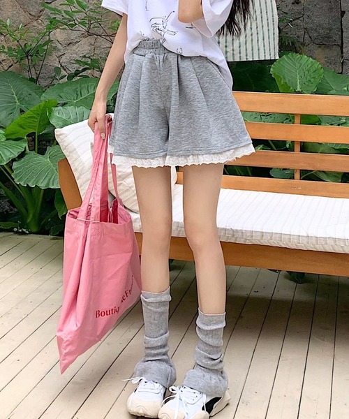 sevens(セブンズ)の「【sevens】ラインフリルハーフパンツ(その他パンツ・レディース・グレー/ブラック・FREE)」の2枚目の写真