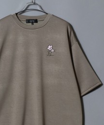 ANPAS（アンパス）の「ANPAS Ponte Fabric Flower Embroidery Oversized T-Shirt/ANPAS 別注 ポンチ 花柄 ワンポイント刺繍 接触冷感 オーバーサイズ 半袖Tシャツ メンズ レディース ユニセックス（Tシャツ/カットソー）」