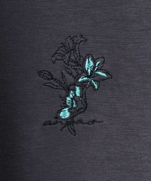 ANPAS（アンパス）の「ANPAS Ponte Fabric Flower Embroidery Oversized T-Shirt/ANPAS 別注 ポンチ 花柄 ワンポイント刺繍 接触冷感 オーバーサイズ 半袖Tシャツ メンズ レディース ユニセックス（Tシャツ/カットソー・メンズ・ホワイト/ブラック/ホワイト系その他/グレー/グレー系その他/ブラック系その他/チャコール/ホワイト系その他2/グレー系その他2/グレー系その他3/グレー系その他4/ブラック系その他2/ホワイト系その他3/カーキ系3/グレー系その他5/カーキ系1/ブラック系その他3/カーキ系2/カーキ・M/L）」の22枚目の写真