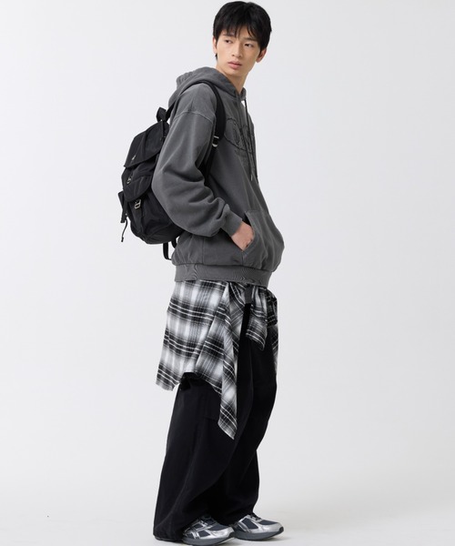 ODD STUDIO（オッドスタジオ）の「【OddStudio】ピグメントダメージロゴフーディー（パーカー・レディース・チャコールグレー/ネイビー/ピンク・MEDIUM/LARGE）」の17枚目の写真