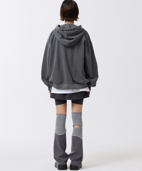 ODD STUDIO（オッドスタジオ）の「【OddStudio】ピグメントダメージロゴフーディー（パーカー・レディース・チャコールグレー/ネイビー/ピンク・MEDIUM/LARGE）」の10枚目の写真