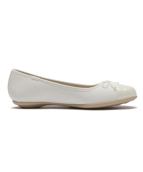 PUMA（プーマ）の「PUMA プーマ W YONGI FLAT RIBBON ヨンギ フラット リボン 394160 ABC-MART限定 *03WARM WHITE（パンプス・レディース・ホワイト・22.5cm/23.0cm/23.5cm/24.0cm/24.5cm/25.0cm/25.5cm）」の4枚目の写真
