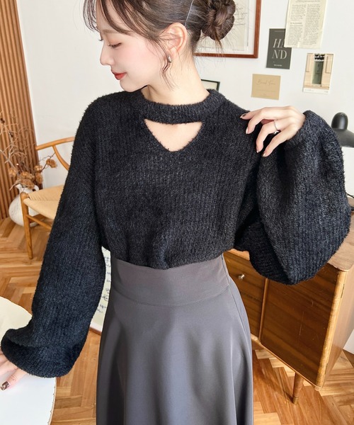 セール】ホルターカットアウトシャギーニットプルオーバー（ニット