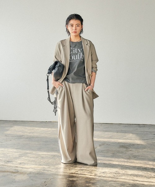 BAYFLOW（ベイフロー）の「[シワになりにくい]ベルト付きサイドラインパンツ（その他パンツ・レディース・チャコール/グレイッシュベージュ・FREE）」の20枚目の写真