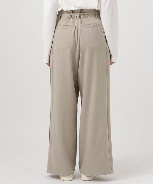 BAYFLOW（ベイフロー）の「[シワになりにくい]ベルト付きサイドラインパンツ（その他パンツ・レディース・チャコール/グレイッシュベージュ・FREE）」の22枚目の写真