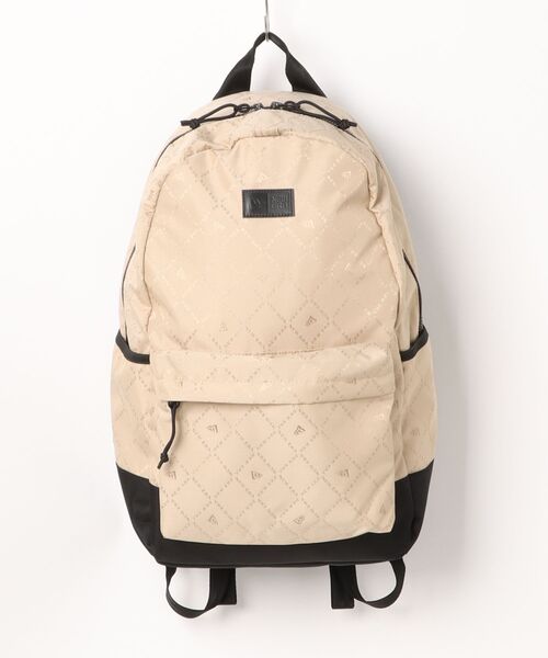 NEW ERA(ニューエラ)の「【NEW ERA/ニューエラ】LIGHT PACK ライトパック(バックパック/リュック・メンズ・サンドベージュ/ブラック/ストーン/ブラック系その他/オリーブ・FREE)」の4枚目の写真