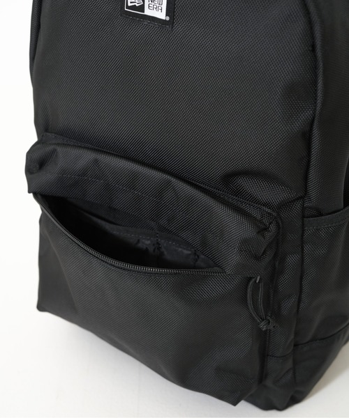 NEW ERA(ニューエラ)の「【NEW ERA/ニューエラ】LIGHT PACK ライトパック(バックパック/リュック・メンズ・サンドベージュ/ブラック/ストーン/ブラック系その他/オリーブ・FREE)」の9枚目の写真