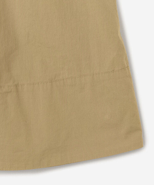 DANTON（ダントン）の「DANTON | ストレッチタイプライター Vネックサロペットスカート WOMEN（ジャンパースカート・レディース・ブラック/ベージュ・36）」の7枚目の写真