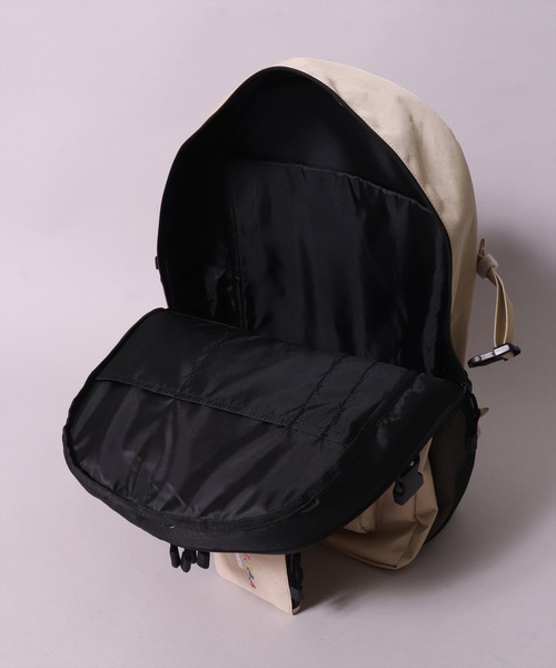 CONVERSE(コンバース)の「(GA)【CONVERSE】10ポケット/30L ポーチ付き マルチシーン バックパック(バックパック/リュック・メンズ・ブラック×ホワイト/ブラック/ピンク/ベージュ・ONE SIZE)」の9枚目の写真