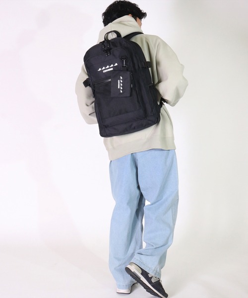 CONVERSE(コンバース)の「(GA)【CONVERSE】10ポケット/30L ポーチ付き マルチシーン バックパック(バックパック/リュック・メンズ・ブラック×ホワイト/ブラック/ピンク/ベージュ・ONE SIZE)」の14枚目の写真