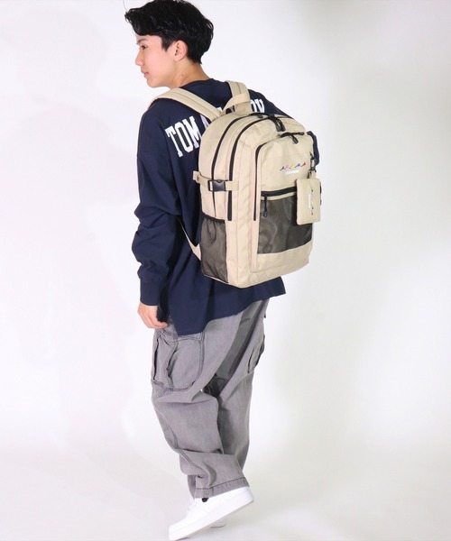 CONVERSE(コンバース)の「(GA)【CONVERSE】10ポケット/30L ポーチ付き マルチシーン バックパック(バックパック/リュック・メンズ・ブラック×ホワイト/ブラック/ピンク/ベージュ・ONE SIZE)」の16枚目の写真