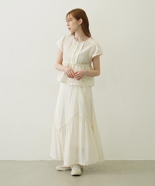 MILKFED.（ミルクフェド）の「FRILL AND LACE BLOUSE（シャツ/ブラウス・レディース・ライトブルー/ブラック/オフホワイト・ONE SIZE）」の13枚目の写真