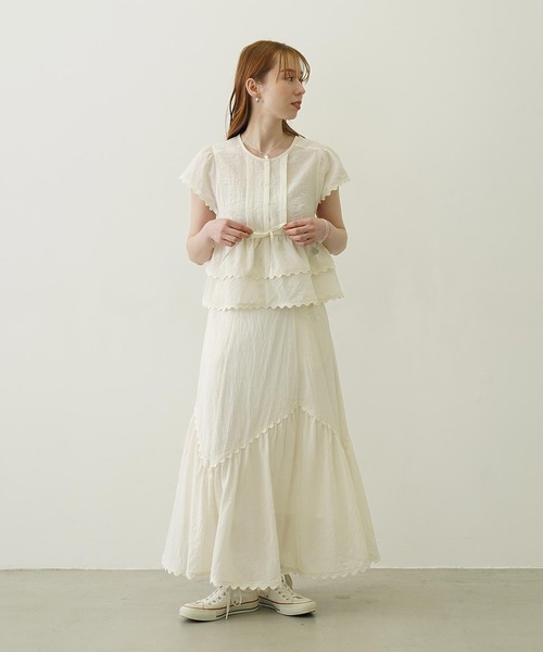 MILKFED.（ミルクフェド）の「FRILL AND LACE BLOUSE（シャツ/ブラウス・レディース・ライトブルー/ブラック/オフホワイト・ONE SIZE）」の18枚目の写真
