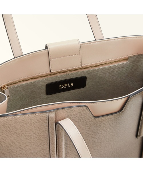 FURLA(フルラ)の「FURLA RIVA L TOTE(トートバッグ・レディース・ライトホワイト/ブラック/ダークグレー・ONE SIZE)」の17枚目の写真
