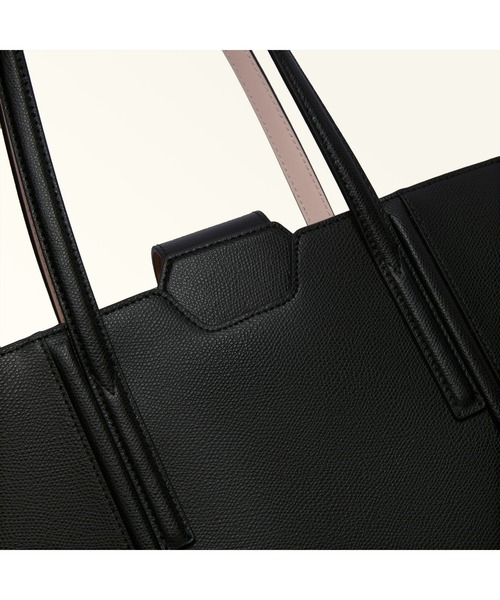 FURLA(フルラ)の「FURLA RIVA L TOTE(トートバッグ・レディース・ライトホワイト/ブラック/ダークグレー・ONE SIZE)」の10枚目の写真