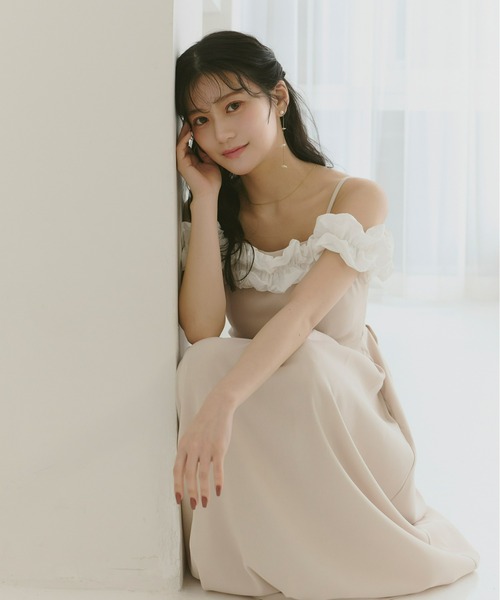 Olu.（オルドット）の「【Kanako×Olu.】ショルダーフリルタックワンピース（ドレス・レディース・ベージュ系その他/ブラック×ベージュ・1/0）」の11枚目の写真