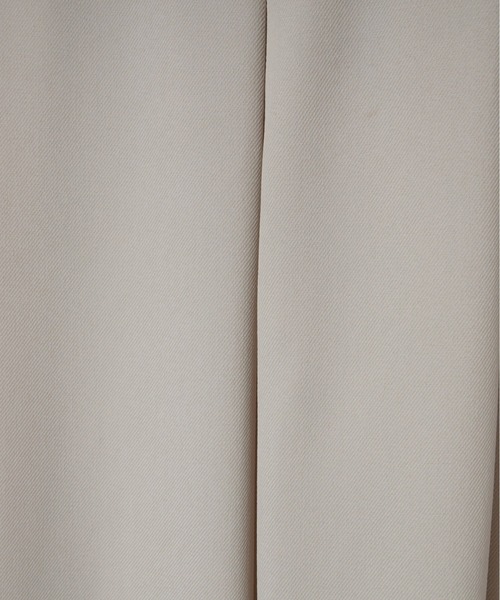 Olu.（オルドット）の「【Kanako×Olu.】ショルダーフリルタックワンピース（ドレス・レディース・ベージュ系その他/ブラック×ベージュ・1/0）」の15枚目の写真