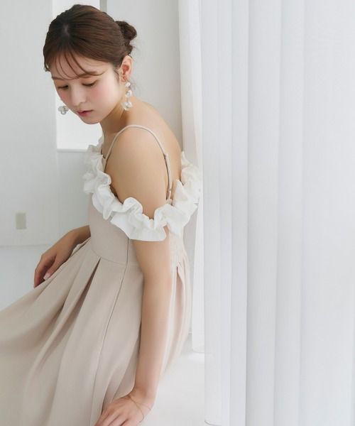 Olu. オルドット ショルダーフリルタックワンピース Kanako×Olu.】ショルダーフリルタックワンピース（ドレス）｜Olu
