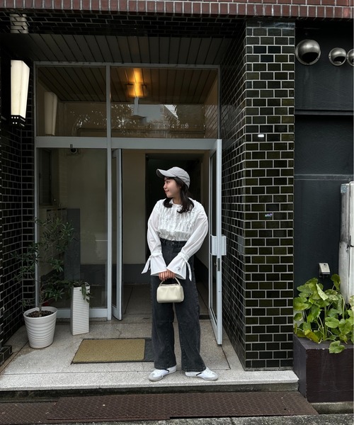 lawgy(ラウジー)の「original logo front design shirt / オリジナルロゴフロントデザインシャツ(シャツ/ブラウス・レディース・ホワイト/ブルー/ライトオレンジ系・FREE)」の5枚目の写真