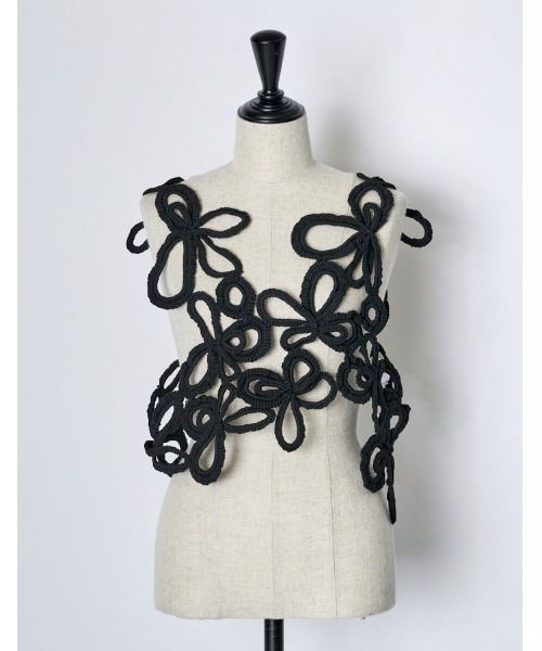 RUMCHE（ラムシェ）の「Flower Bond Yarn Harness / フラワーボンドヤーンハーネス（ベスト・レディース・ブラック・FREE）」の2枚目の写真