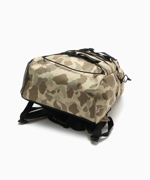 JOINT WORKS(ジョイントワークス)の「Carhartt / カーハートダブルアイピー KICKFLIP BACKPACK(ショルダーバッグ・メンズ・ベージュ/ブラック・FREE)」の5枚目の写真