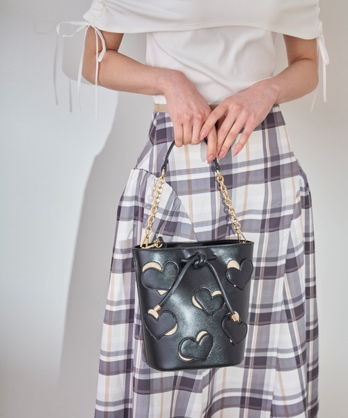 31 Sons de mode（トランテアン　ソン　ドゥ　モード）の「ハートモチーフバケツバッグ（ハンドバッグ・レディース・グリーン/クリーム/ブラック・フリー）」の9枚目の写真