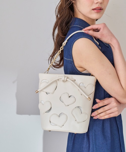 31 Sons de mode（トランテアン　ソン　ドゥ　モード）の「ハートモチーフバケツバッグ（ハンドバッグ・レディース・グリーン/クリーム/ブラック・フリー）」の16枚目の写真