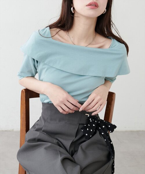 natural couture(ナチュラルクチュール)の「オフショルデザインカットソーTOPS(Tシャツ/カットソー・レディース・ネイビー/ミント/その他1/その他2/その他3/オフホワイト・FREE)」の3枚目の写真